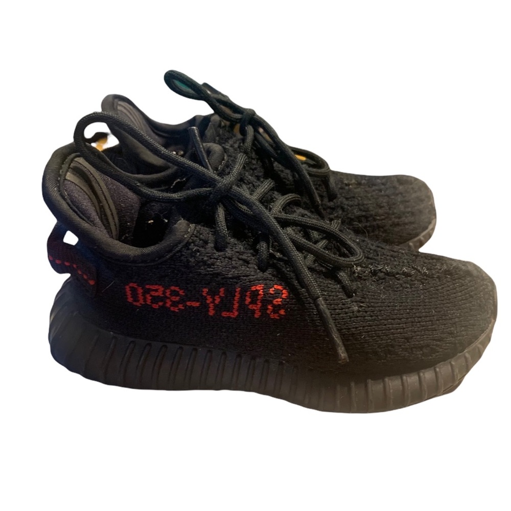 Yeezy Boost 350 V2 Bred size 6K